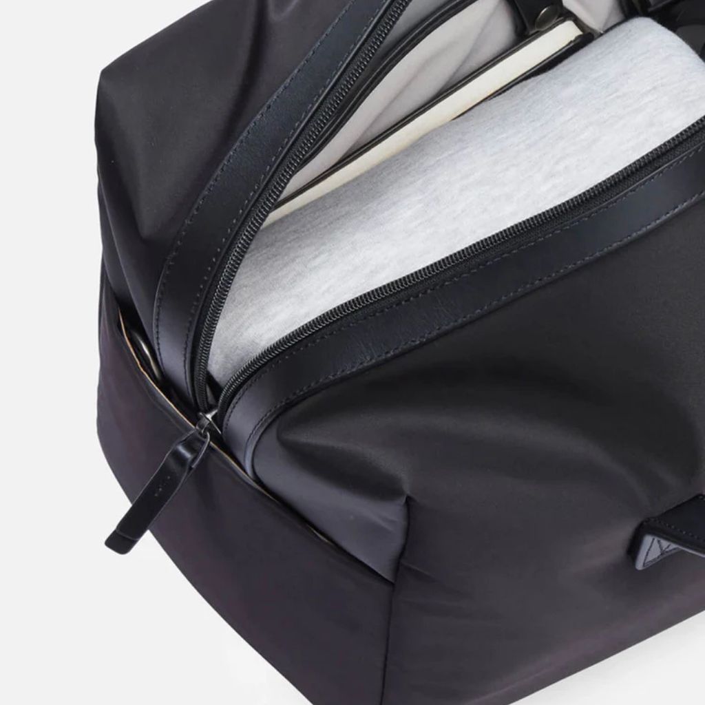 Antler Chelsea Overnight/Gym Bag Black - Love Luggage