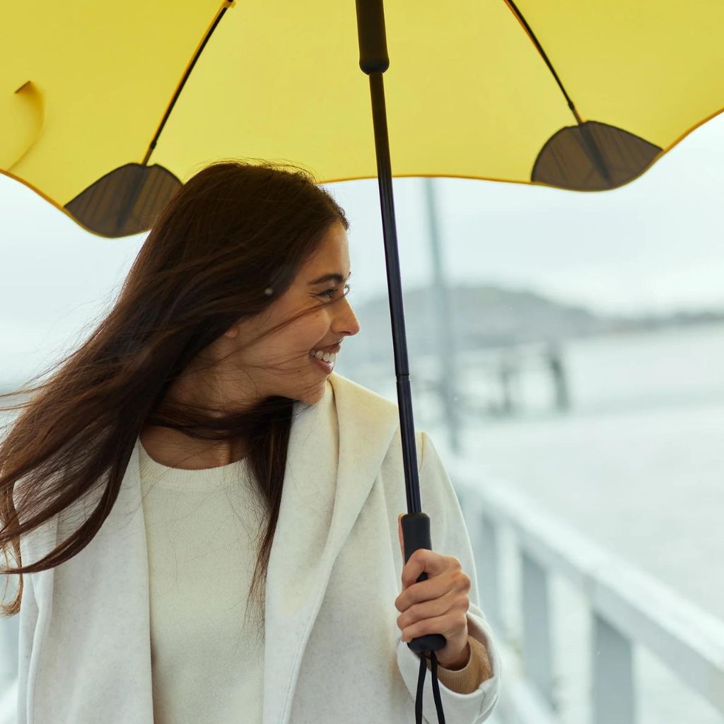 Blunt Classic 2.0 Umbrella - Citrus Yellow - Love Luggage