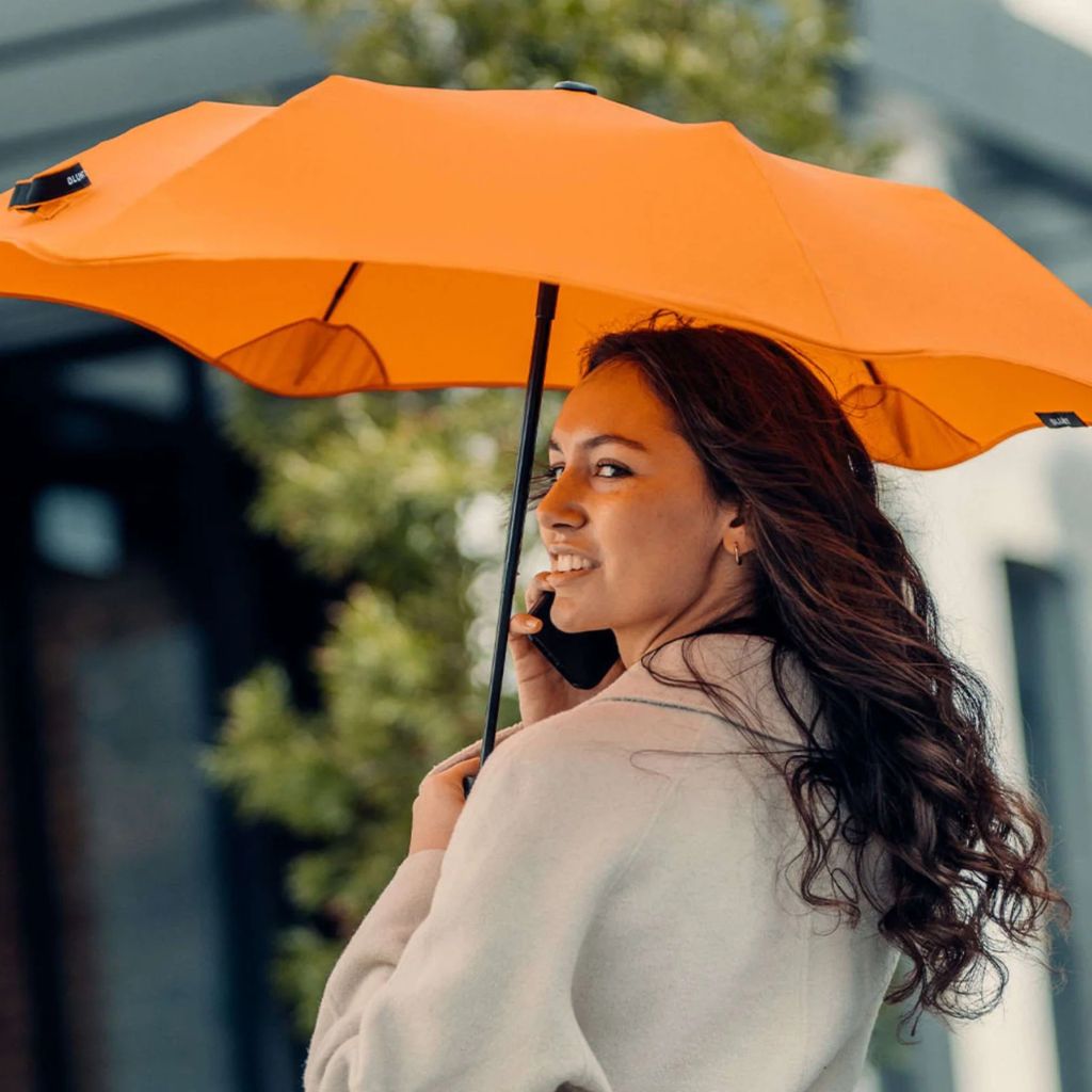 Blunt Metro Compact Umbrella - Mango Orange - Love Luggage