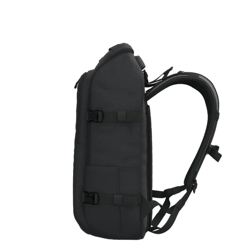 CabinZero ADV PRO 32L Carry On Backpack - Absolute Black - Love Luggage