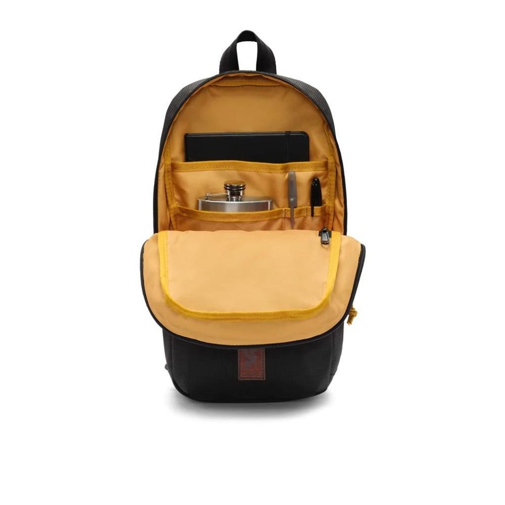 Chrome Ruckas 8L Sling Black - Love Luggage