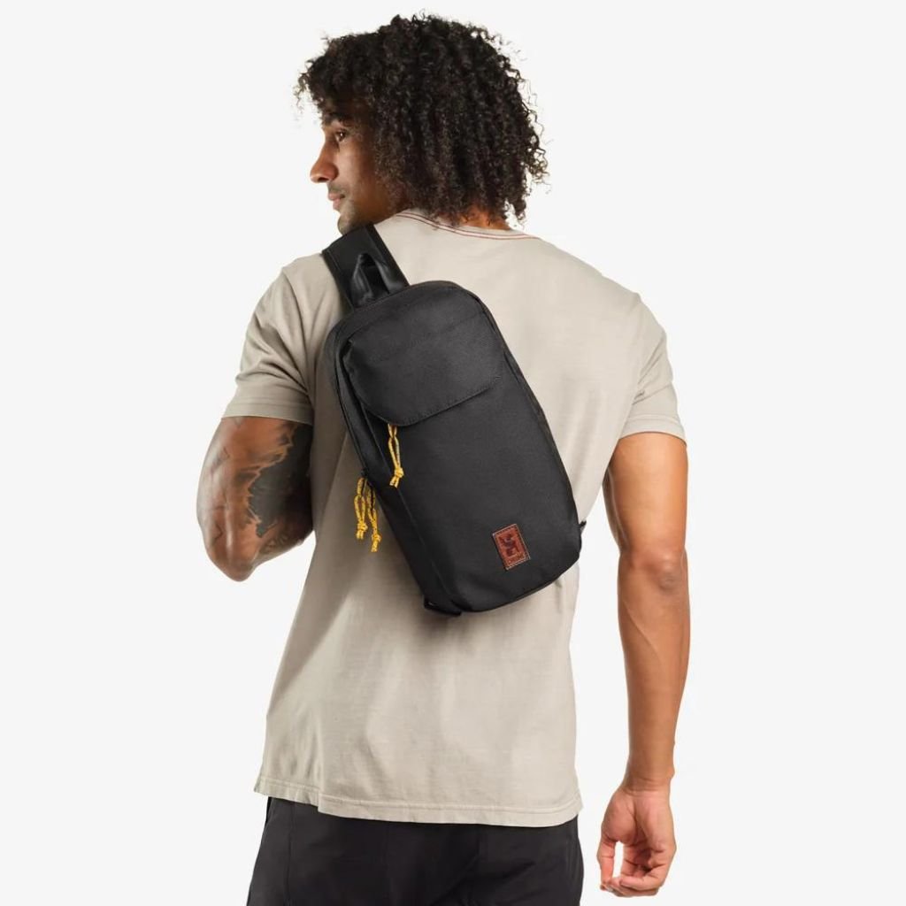 Chrome Ruckas 8L Sling Black - Love Luggage