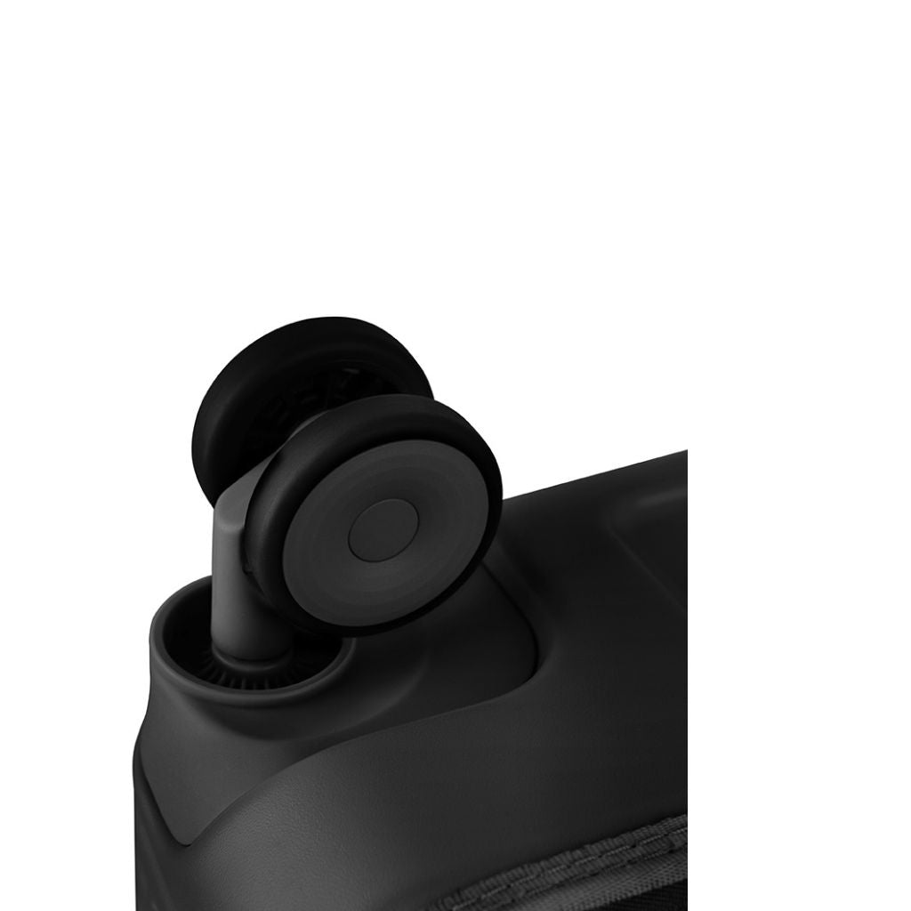 Epic Spin 65cm Medium Lightweight Suitcase - Matt Black - Love Luggage