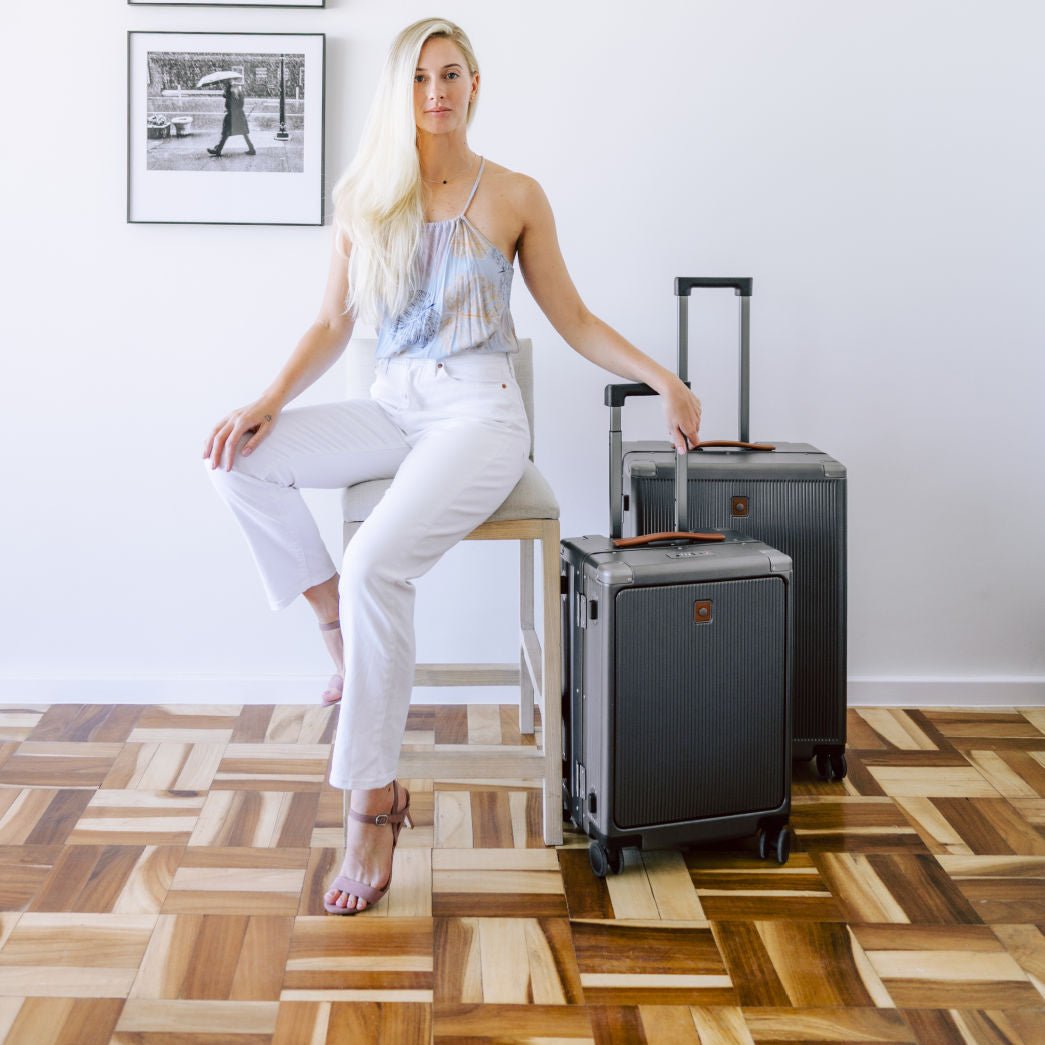 Jekyll & Hide Medium Check - In 67cm (70 L), Silver - Love Luggage