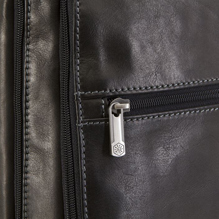 Jekyll & Hide Montana Overnight Business Backpack 45cm, Black - Love Luggage