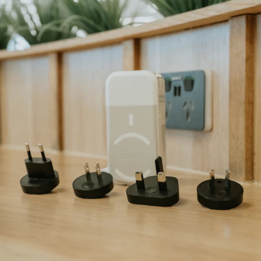 PowerPack Universal 2 - 6 in 1 Travel Power Bank 10,000mAh Lavender Purple - Love Luggage