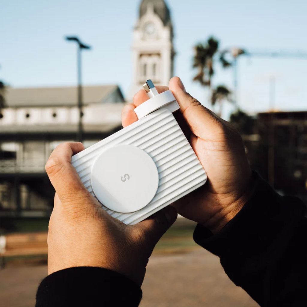 PowerPack Universal Pro - 65W Laptop Power Bank - Black - Love Luggage