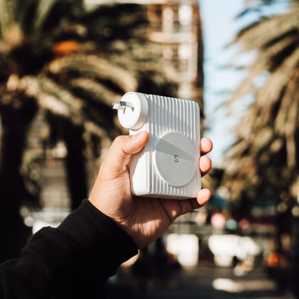 PowerPack Universal Pro - 65W Laptop Power Bank - Black - Love Luggage