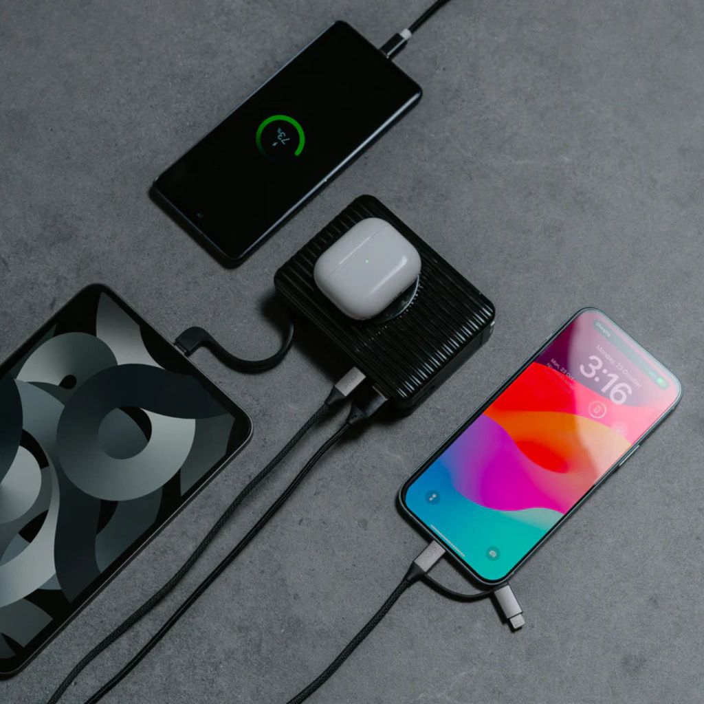 PowerPack Universal Pro - 65W Laptop Power Bank - Black - Love Luggage