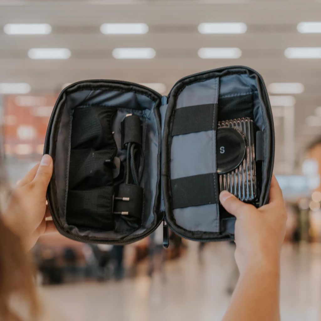 PowerPack Universal Pro - 65W Laptop Power Bank - Black - Love Luggage