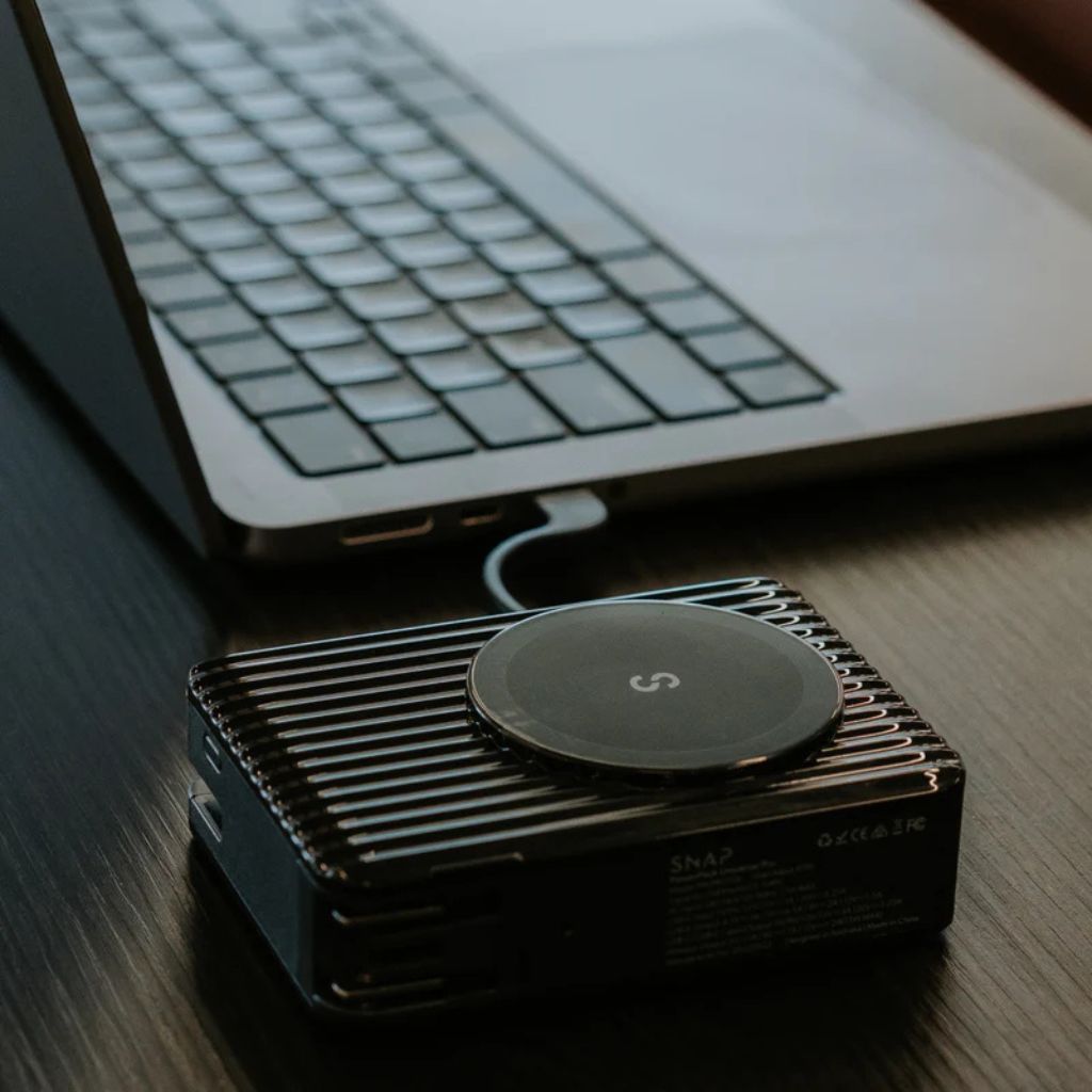 PowerPack Universal Pro - 65W Laptop Power Bank - Black - Love Luggage