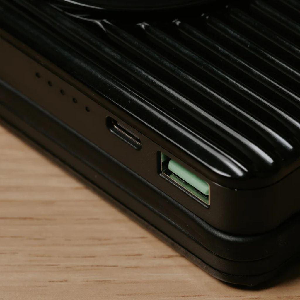 PowerPack Universal Pro - 65W Laptop Power Bank - Black - Love Luggage