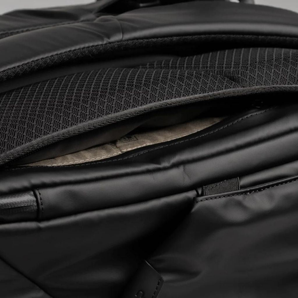 SnapWireless Trvlr 15.6" Laptop Backpack - Black - Love Luggage