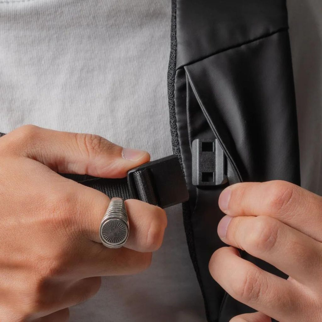 SnapWireless Trvlr 15.6" Laptop Backpack - Black - Love Luggage