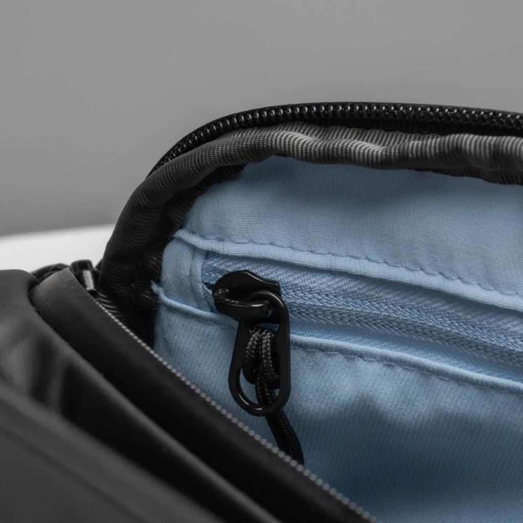 SnapWireless Trvlr Sling Shoulder Bag Black - Love Luggage