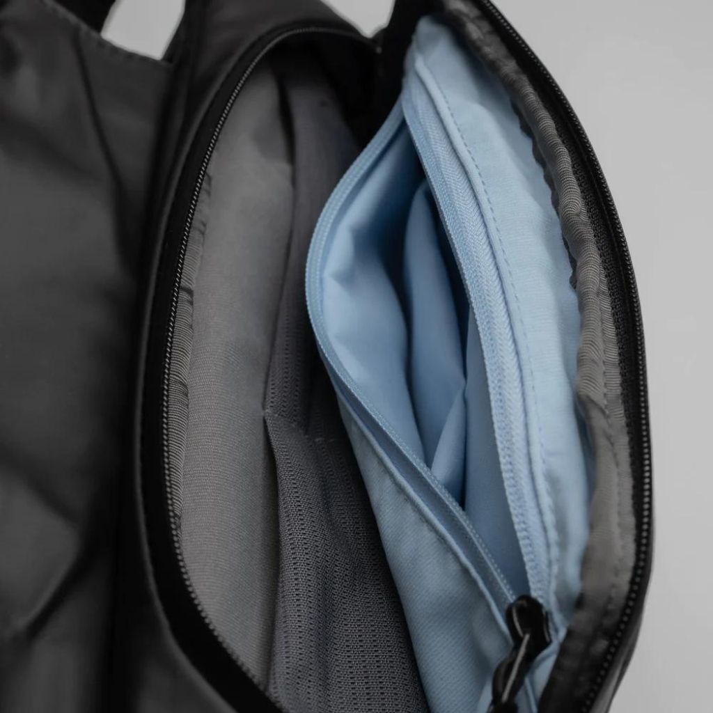 SnapWireless Trvlr Sling Shoulder Bag Black - Love Luggage