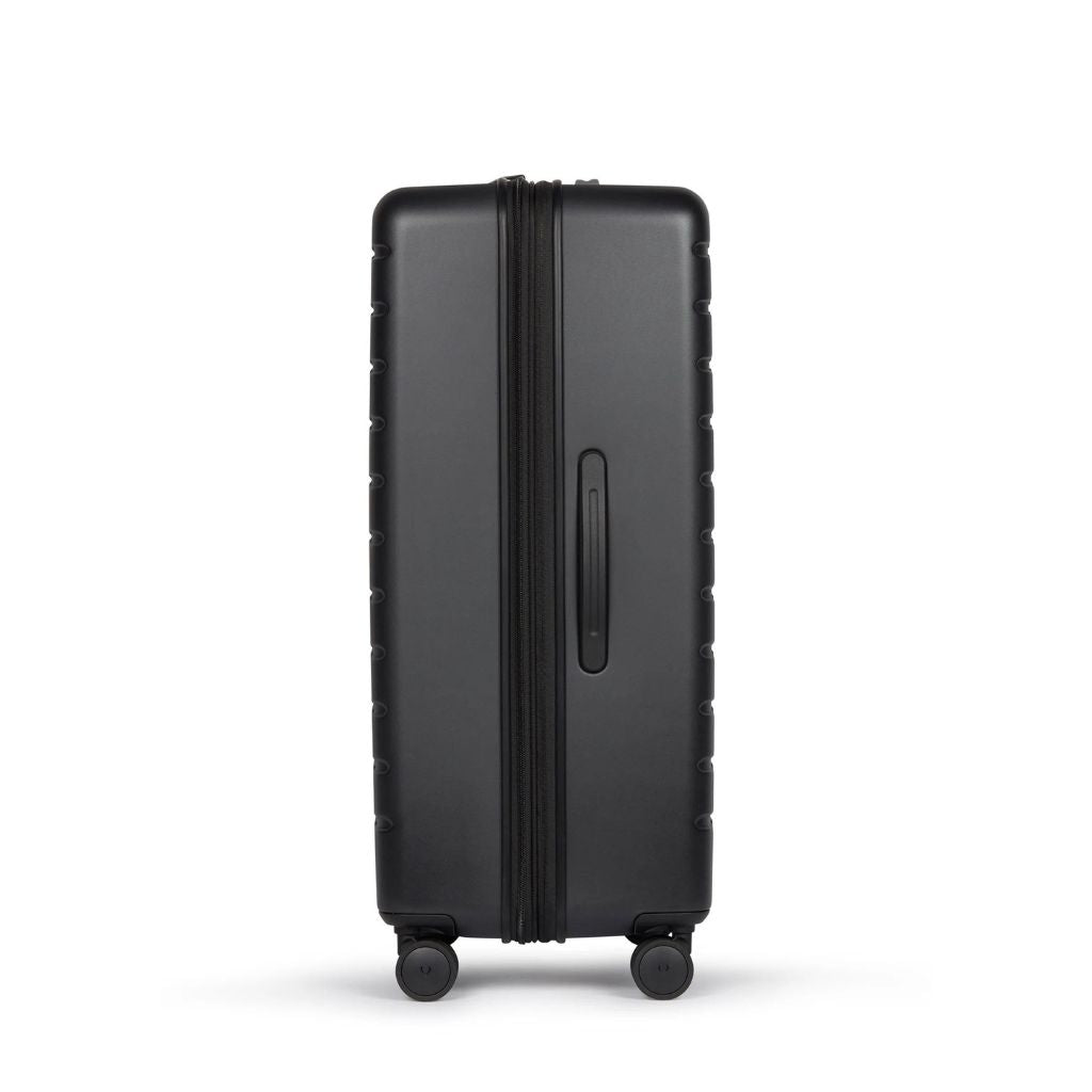 Antler Stamford 2 81cm Large Hardsided Luggage - Black - Love Luggage