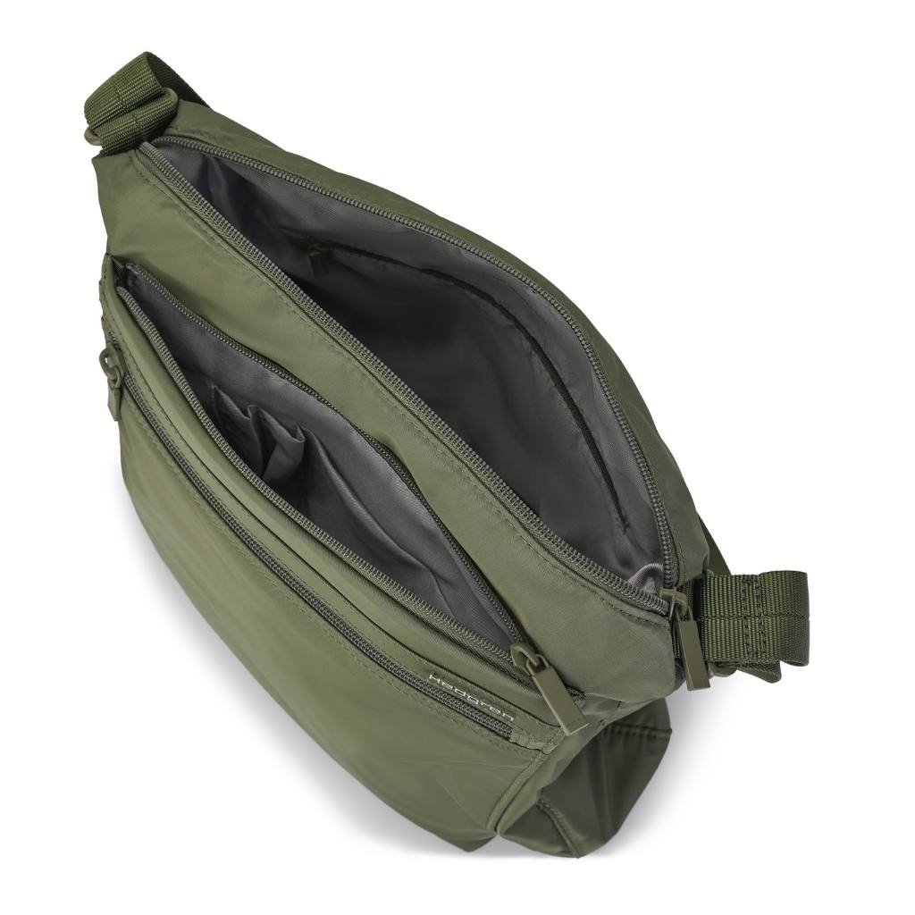 Hedgren Fanzine Vertical Crossbody RFID Bag Black - Love Luggage