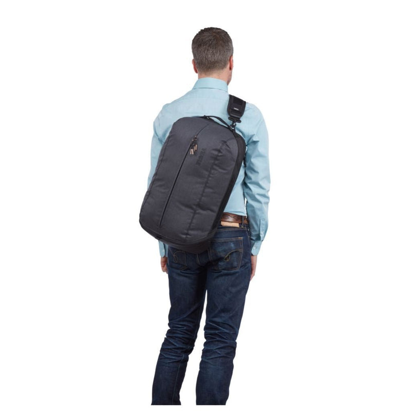 Thule Vea 21L Laptop Backpack - Deep Teal - Love Luggage